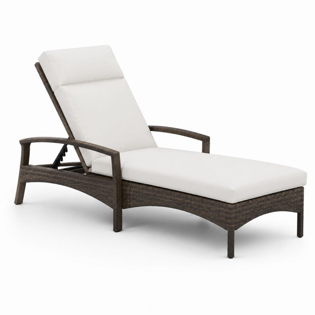 Verstellbare Gartenliege Braun aus PE-Rattan mit cremeweißer Polyesterpolsterung rechteckig 200 x 65 x 35/96 cm
